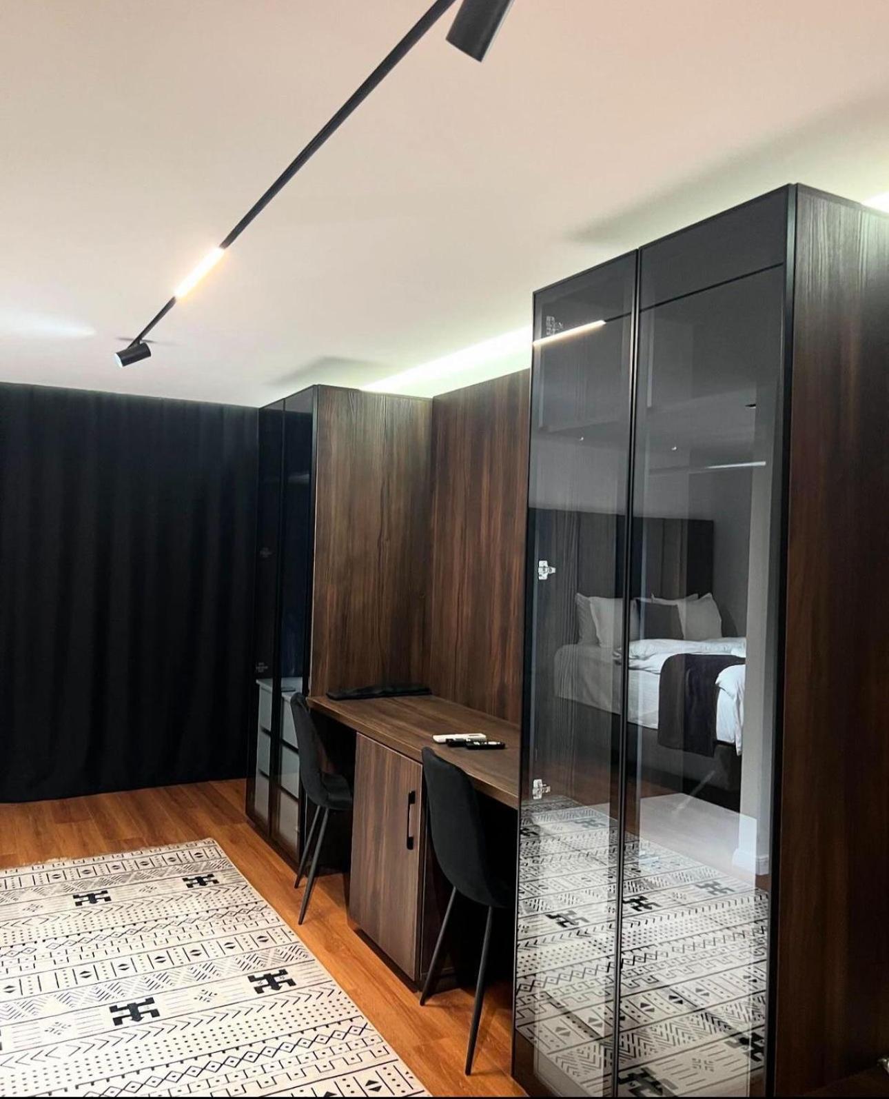 Hotel Europa Prishtina Pristina Eksteriør billede