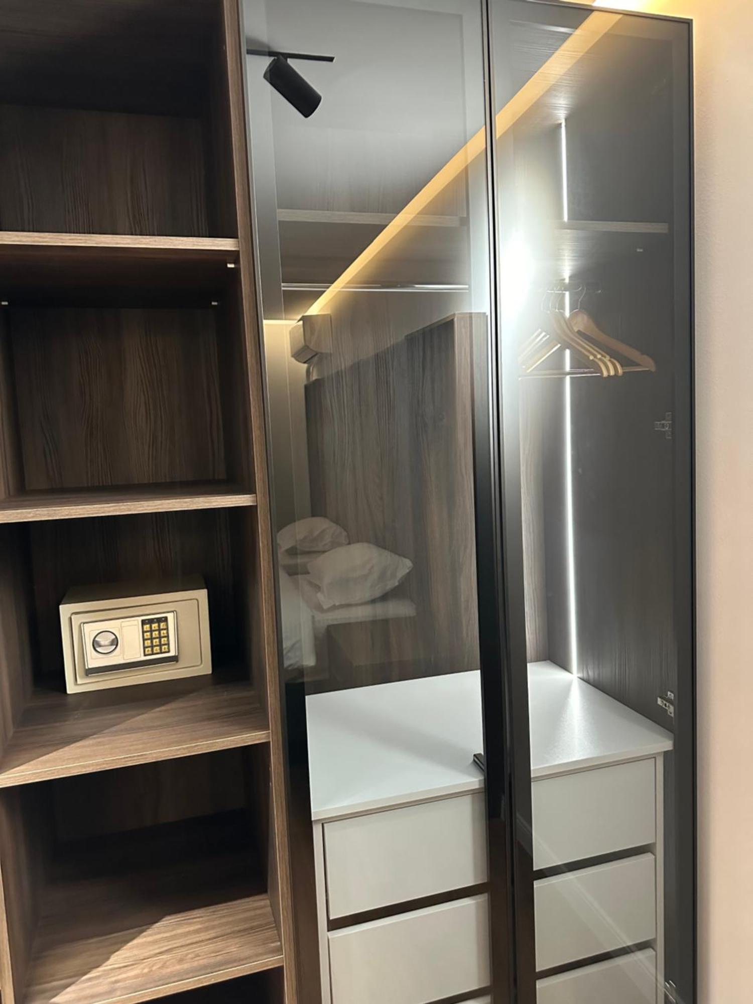 Hotel Europa Prishtina Pristina Eksteriør billede