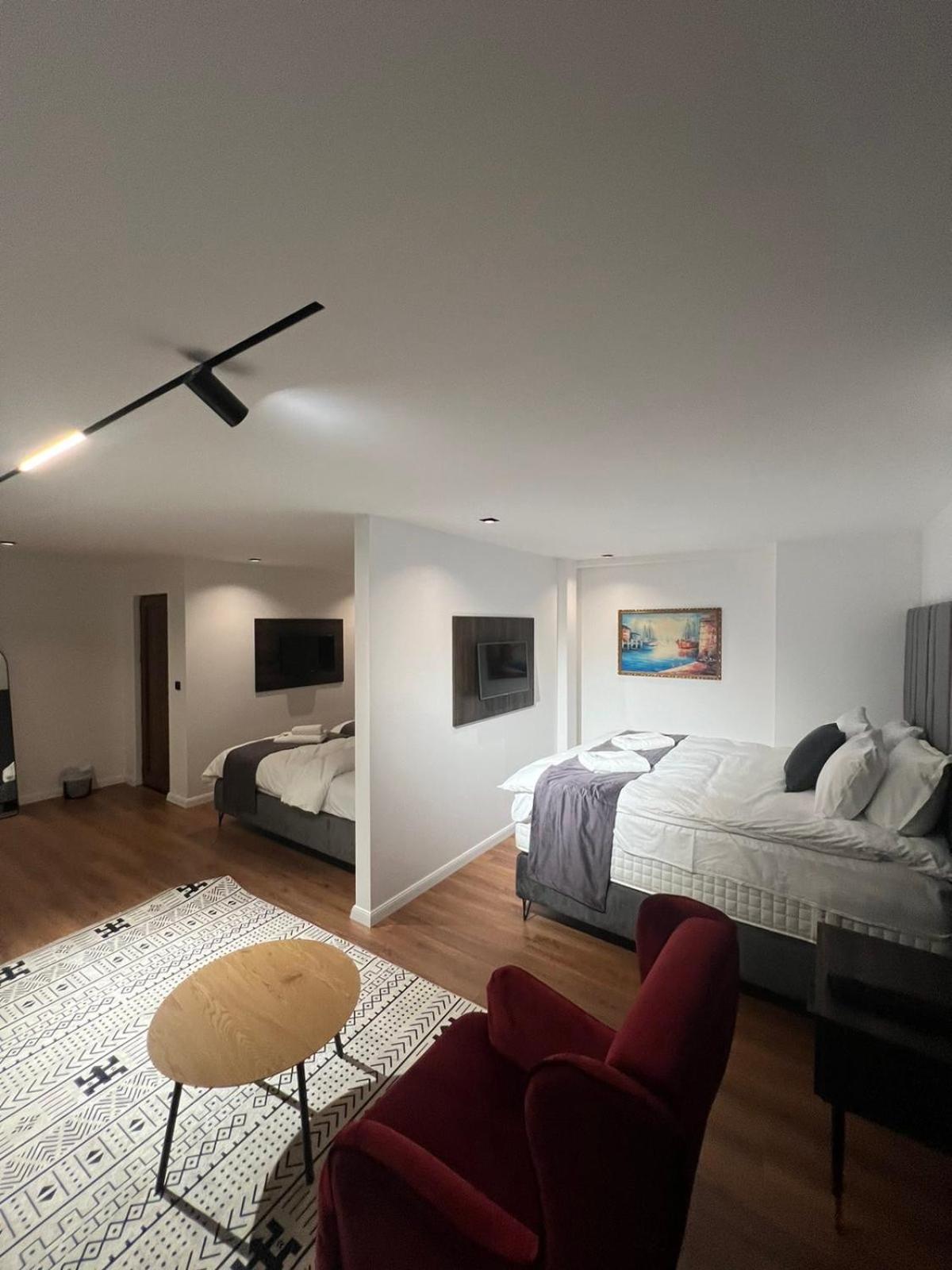 Hotel Europa Prishtina Pristina Eksteriør billede