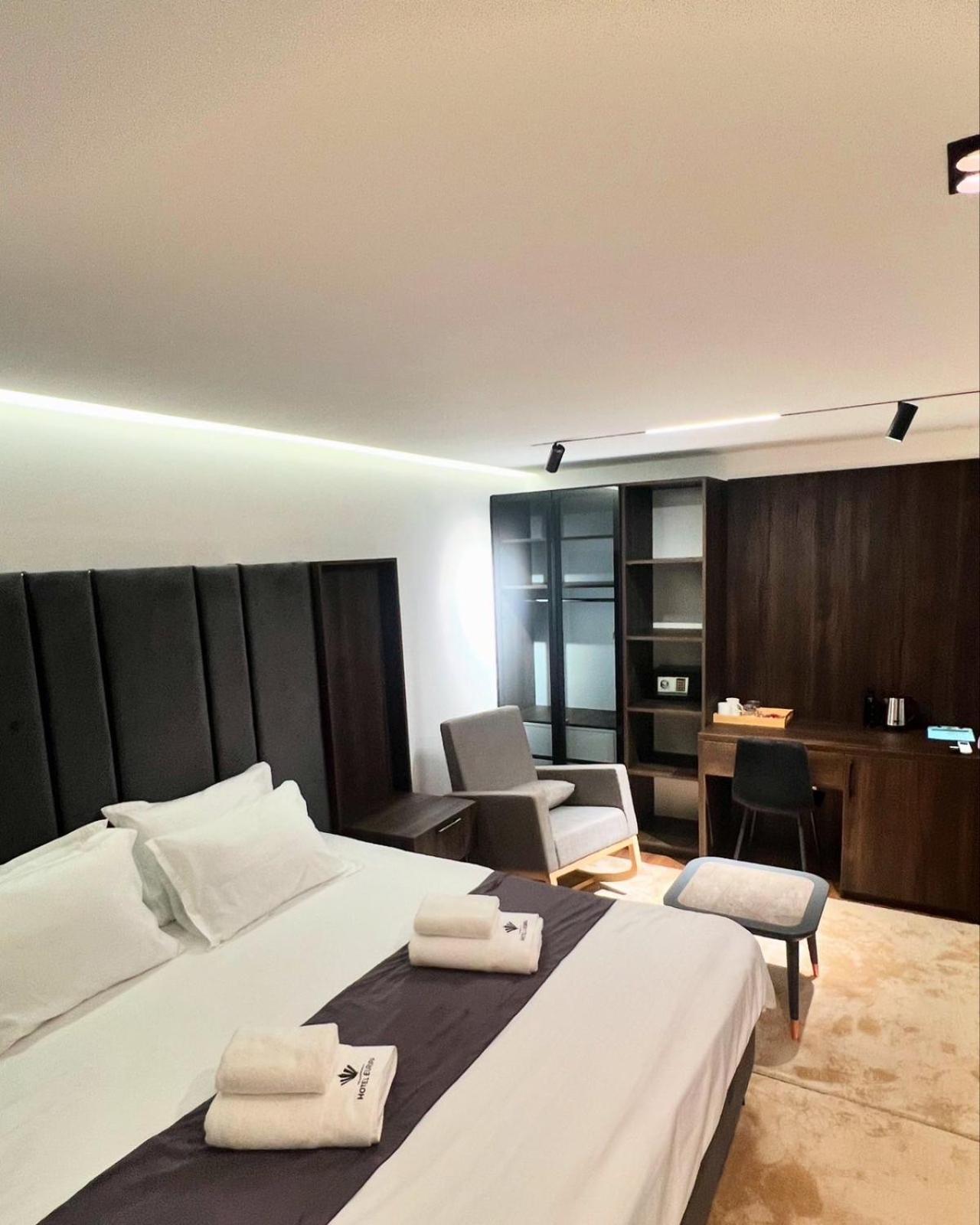 Hotel Europa Prishtina Pristina Eksteriør billede