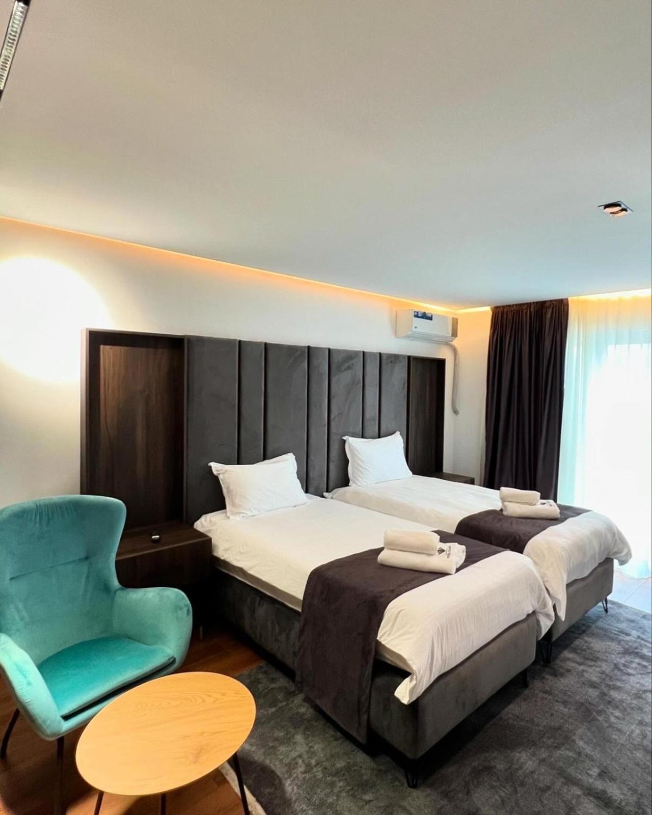 Hotel Europa Prishtina Pristina Eksteriør billede