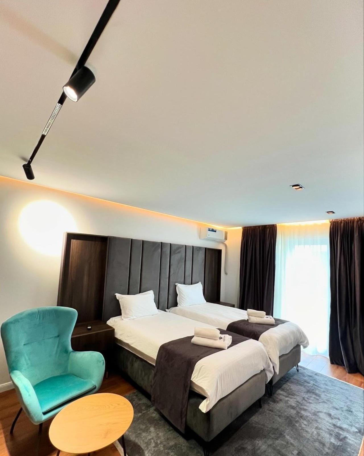 Hotel Europa Prishtina Pristina Eksteriør billede